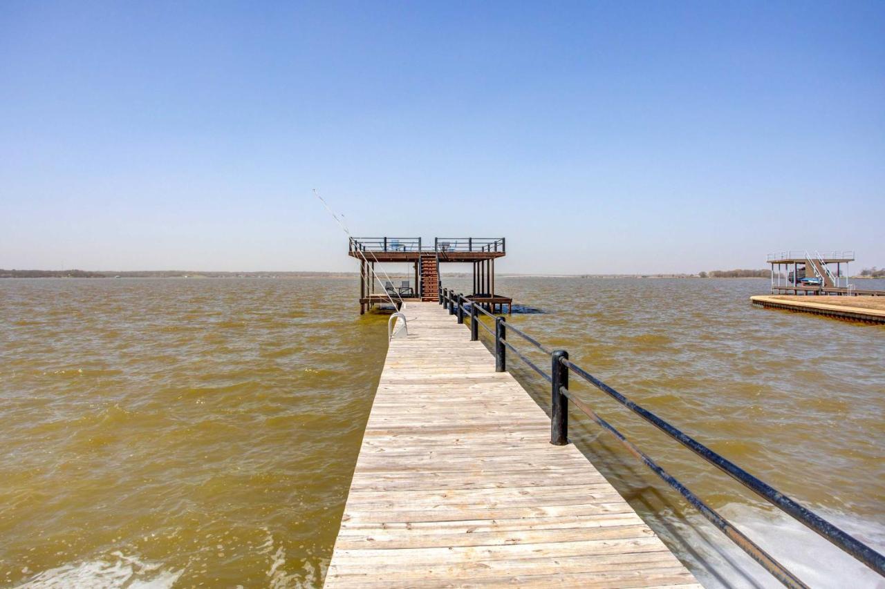 Cedar Creek Lakefront Vacation Rental With Pool Gun Barrel City Exterior foto