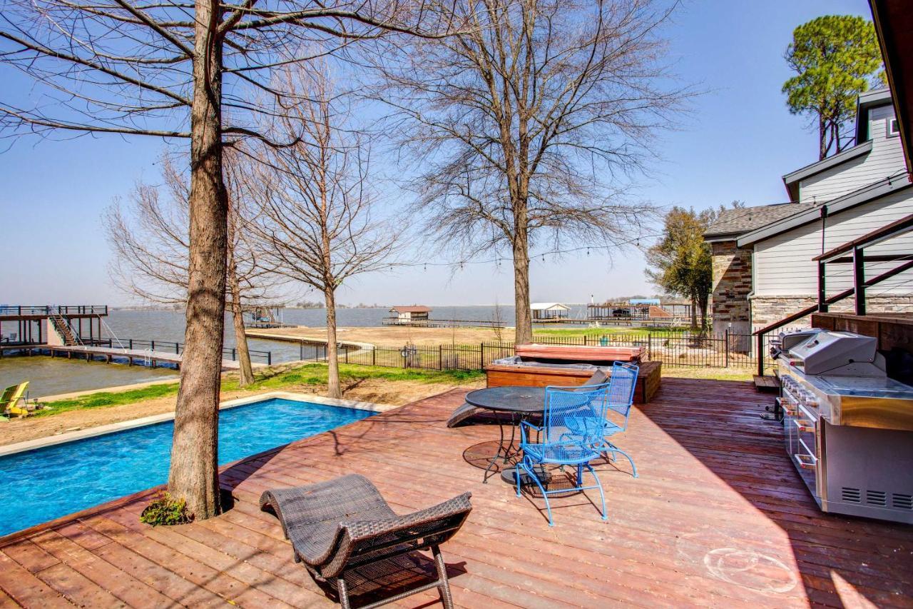 Cedar Creek Lakefront Vacation Rental With Pool Gun Barrel City Exterior foto