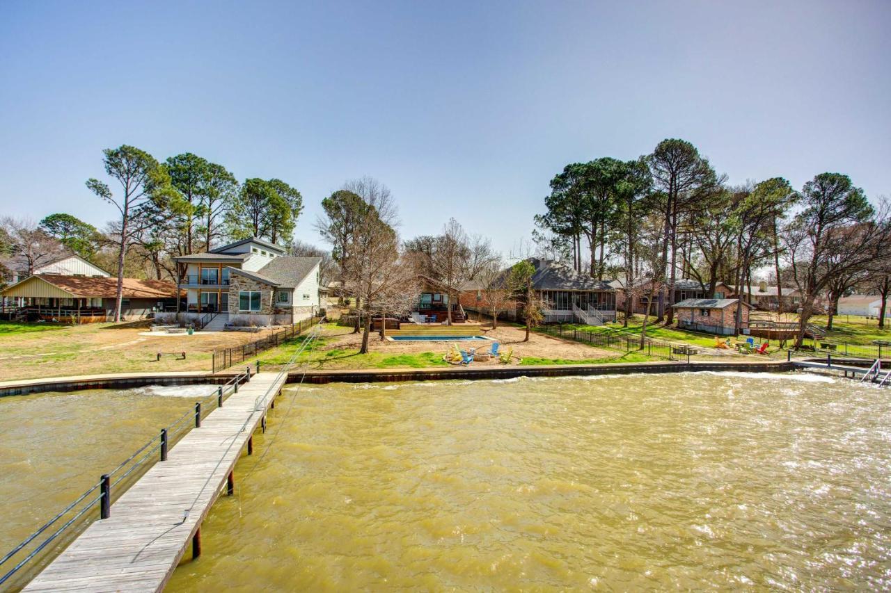 Cedar Creek Lakefront Vacation Rental With Pool Gun Barrel City Exterior foto