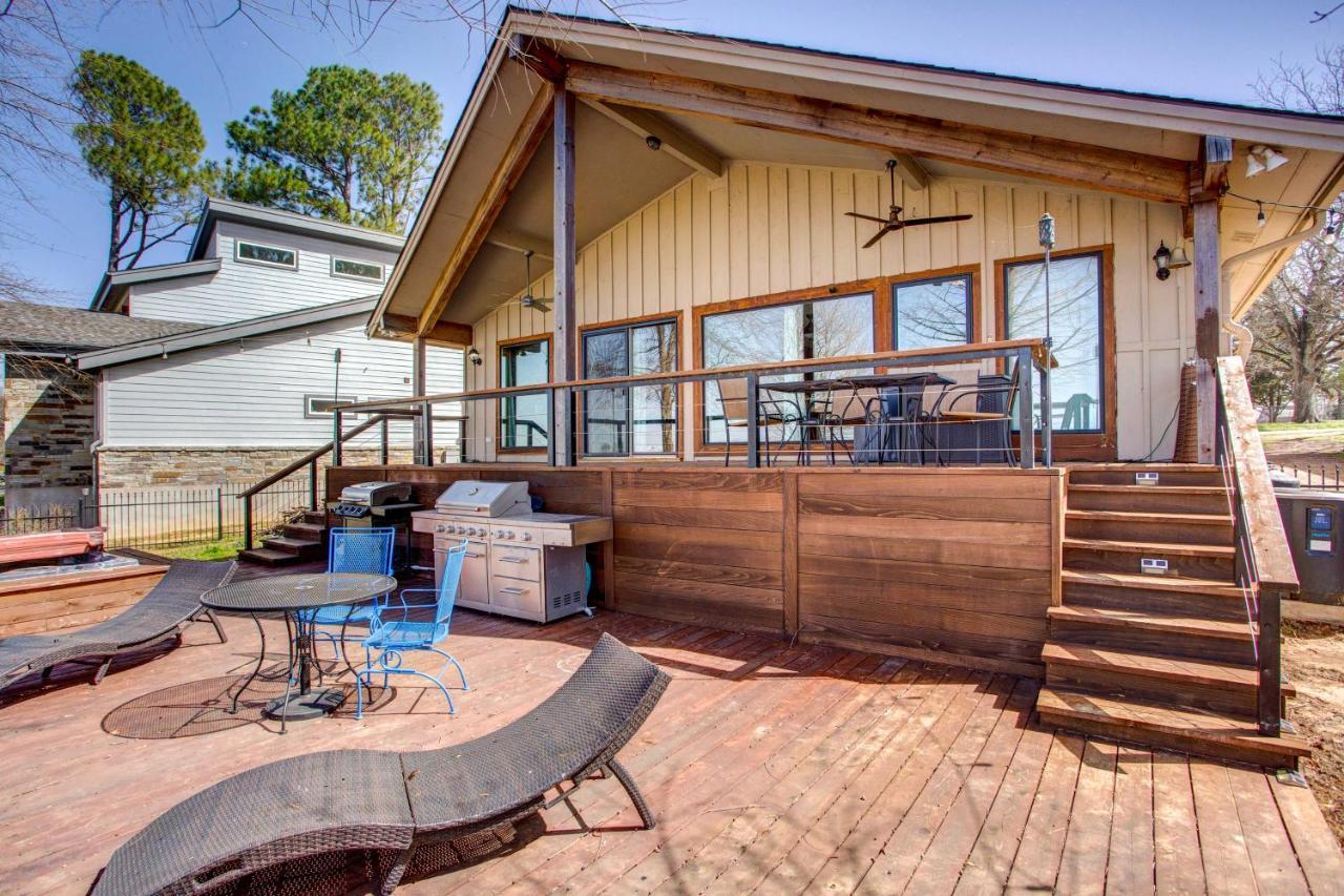 Cedar Creek Lakefront Vacation Rental With Pool Gun Barrel City Exterior foto